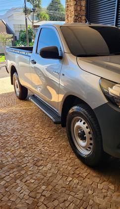 TOYOTA HILUX 2.8 D-4D TURBO DIESEL CS 4X4 MANUAL TOYOTA HILUX 2.8 D-4D TURBO DIESEL CS 4X4 MANUAL